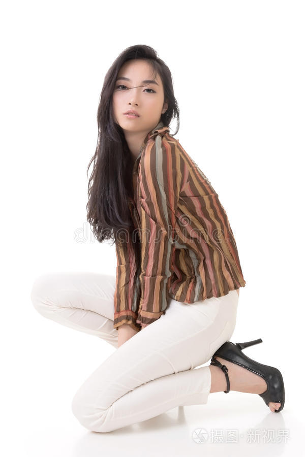 伊人，黄色直播 短剧
